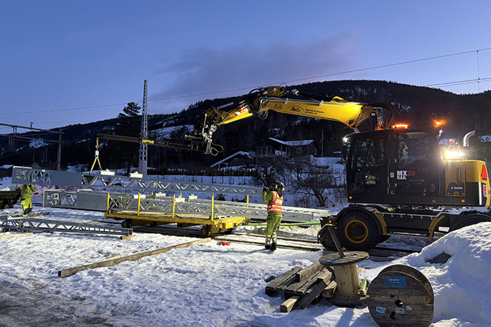 Stålmaster til kontaktledningsanlegget