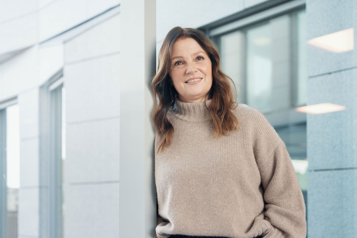 Portrett av Gunhild Hernes Synnestvedt, fungerende konserndirektør Strategi og bærekraft i Bane NOR