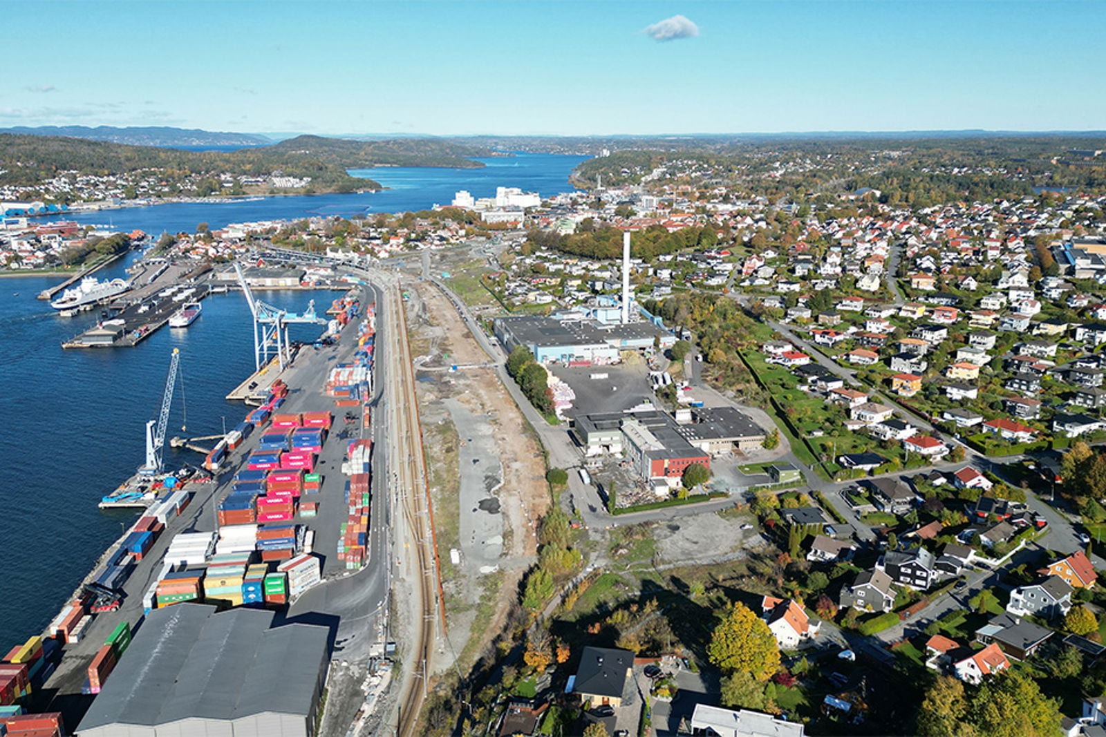 Dronefoto av Moss sentrum.