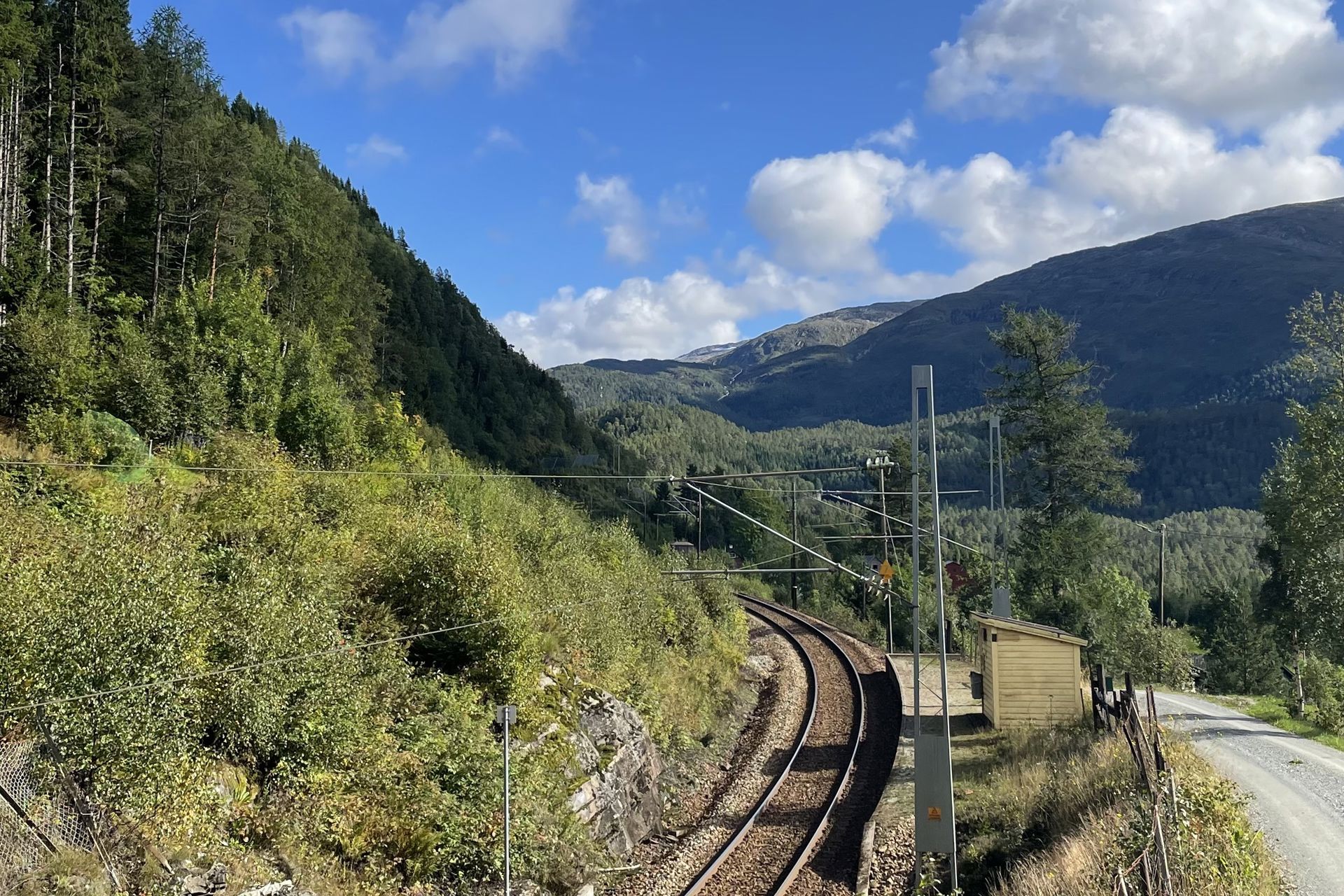 Eksteriørfoto av Skiple holdeplass